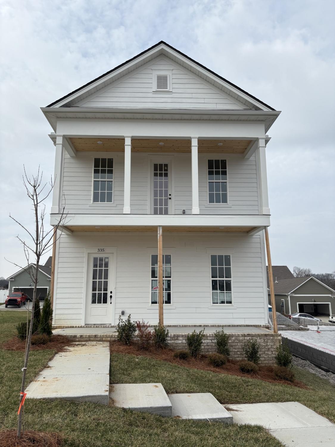 335-Caxton-Aly For Sale