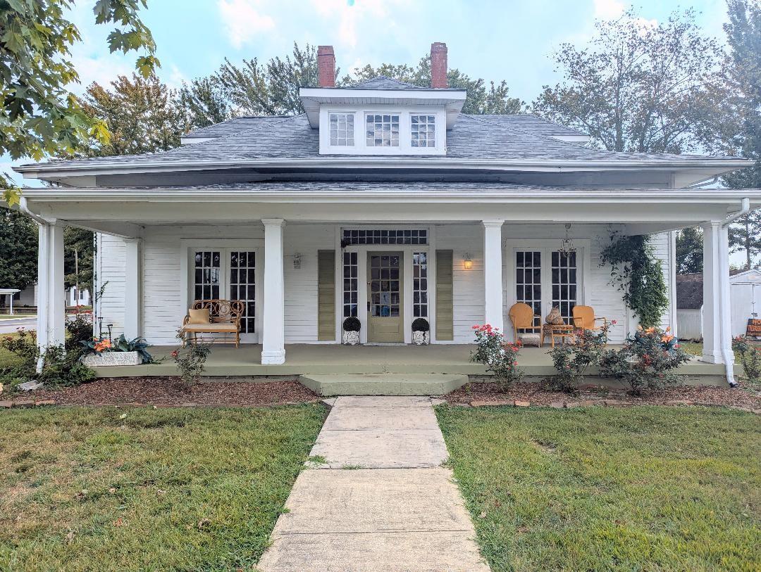 106-N-Oak-St For Sale