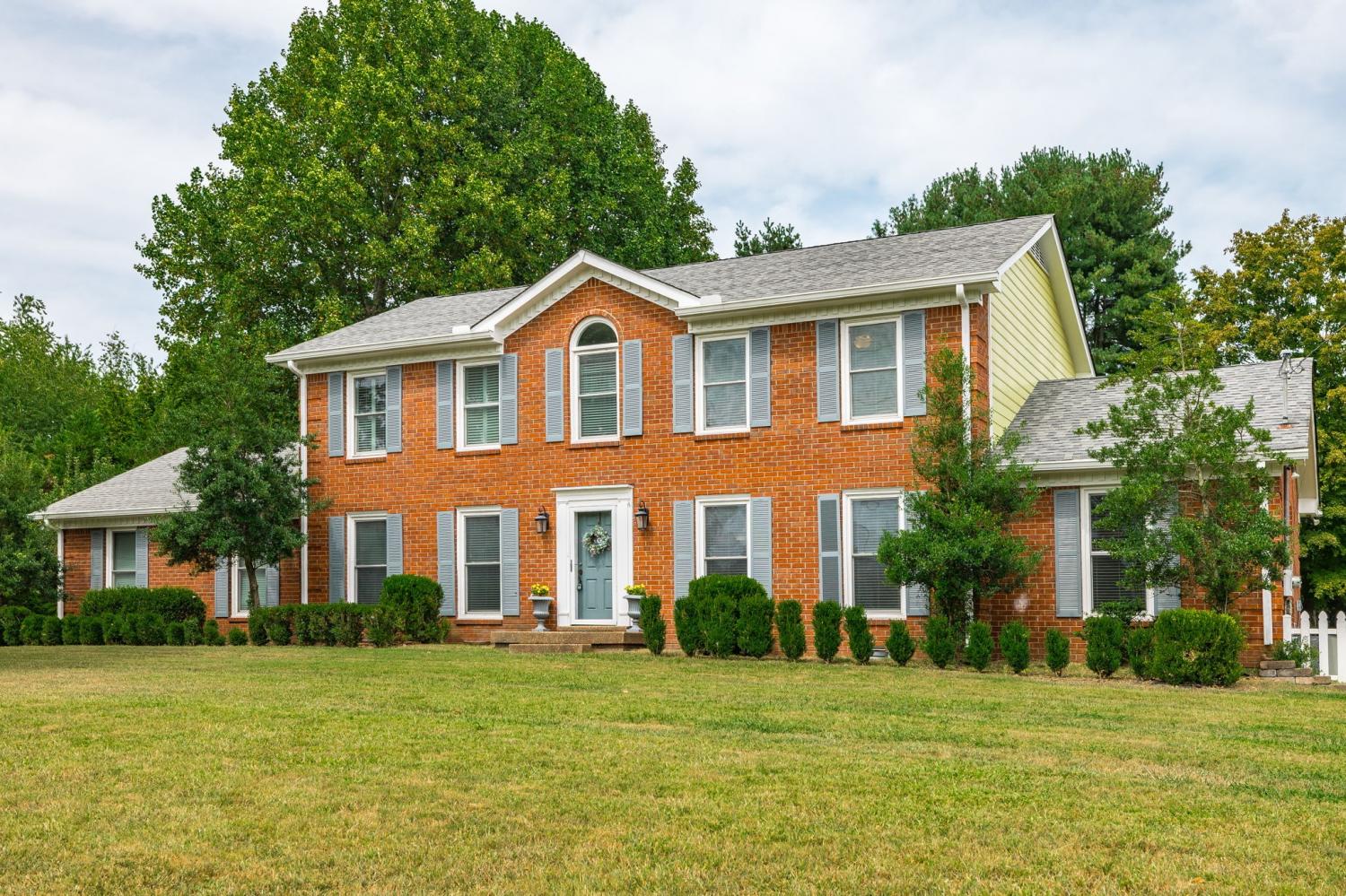 131-W-Ridge-Dr For Sale