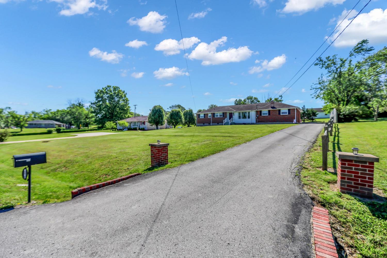 1018-N-Graycroft-Ave For Sale