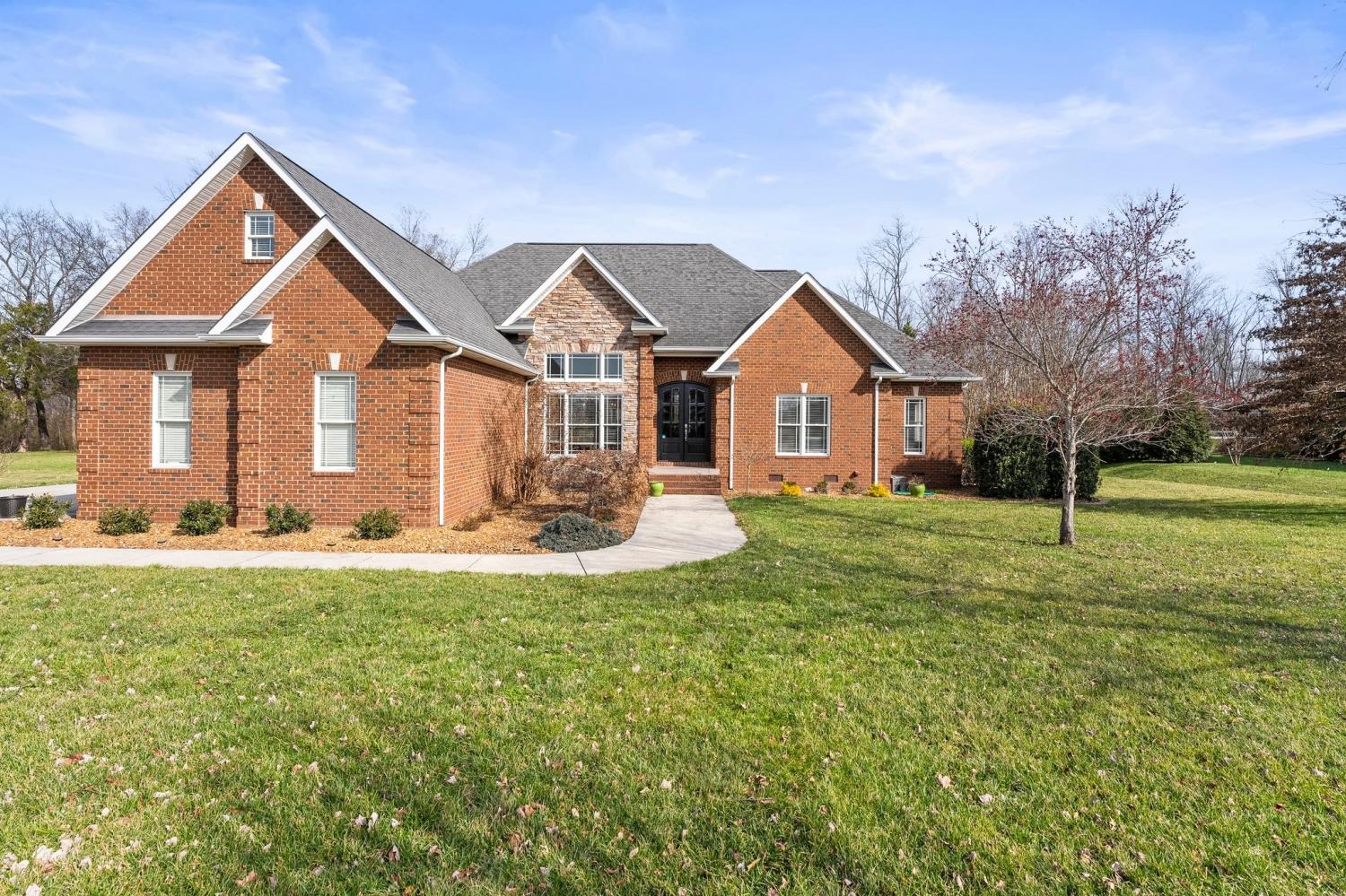 546-Cascade-Dr For Sale