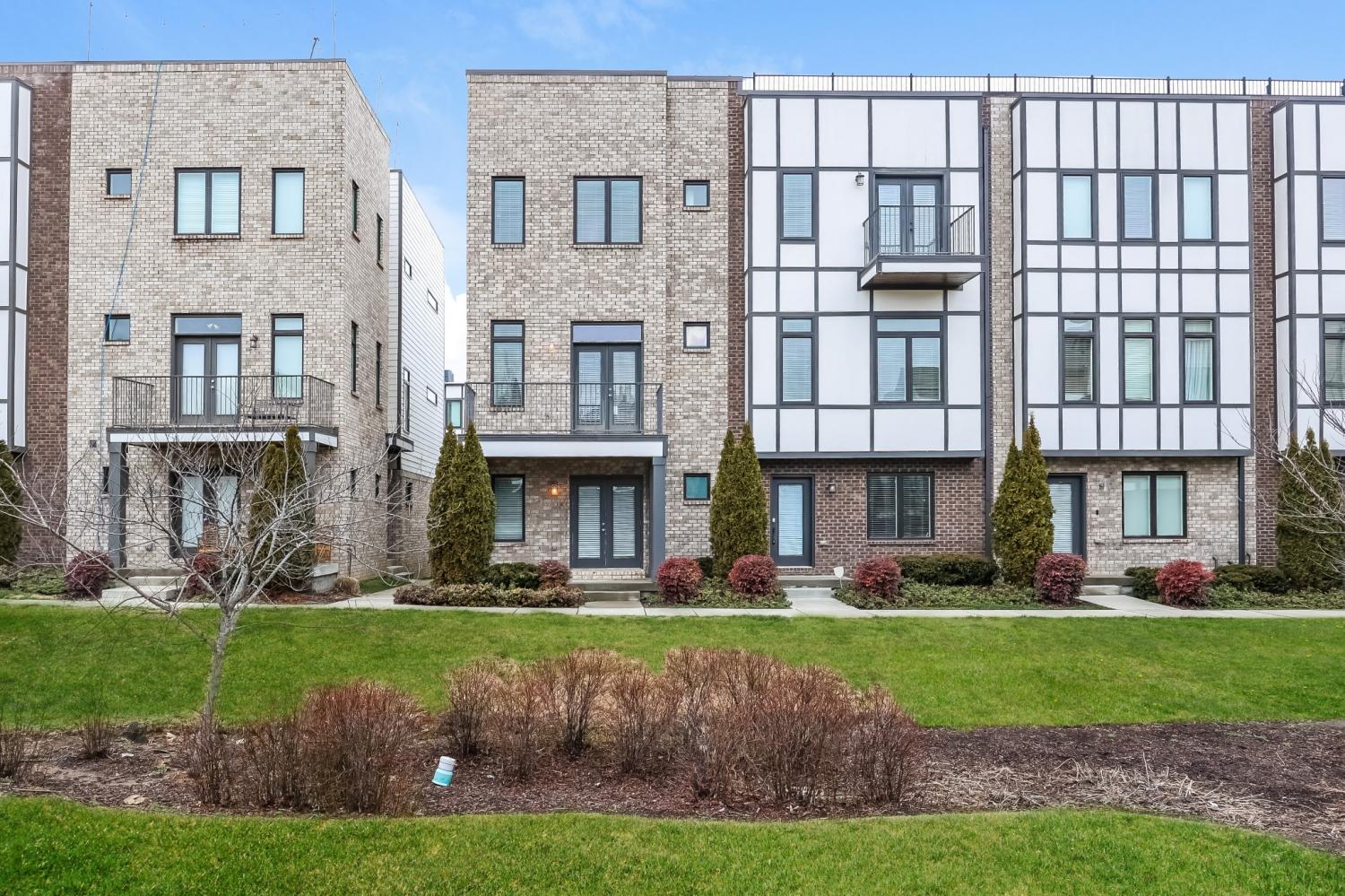 1212-Hillwood-Private-Cv For Sale