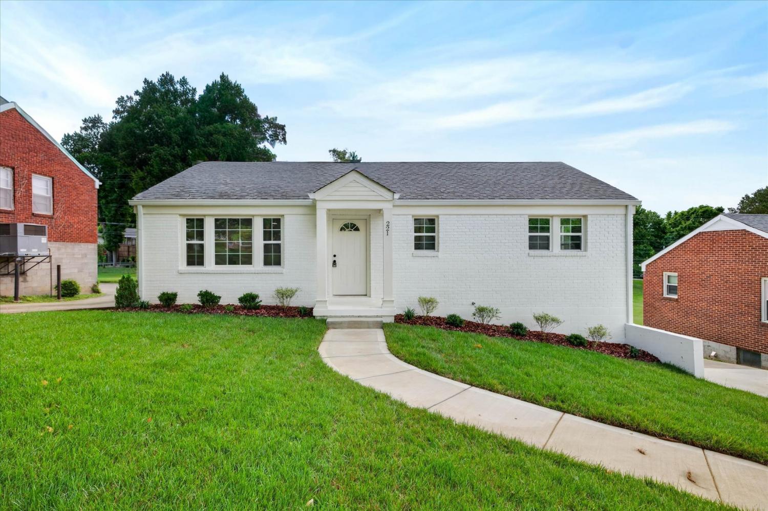 221-Clearview-Dr For Sale