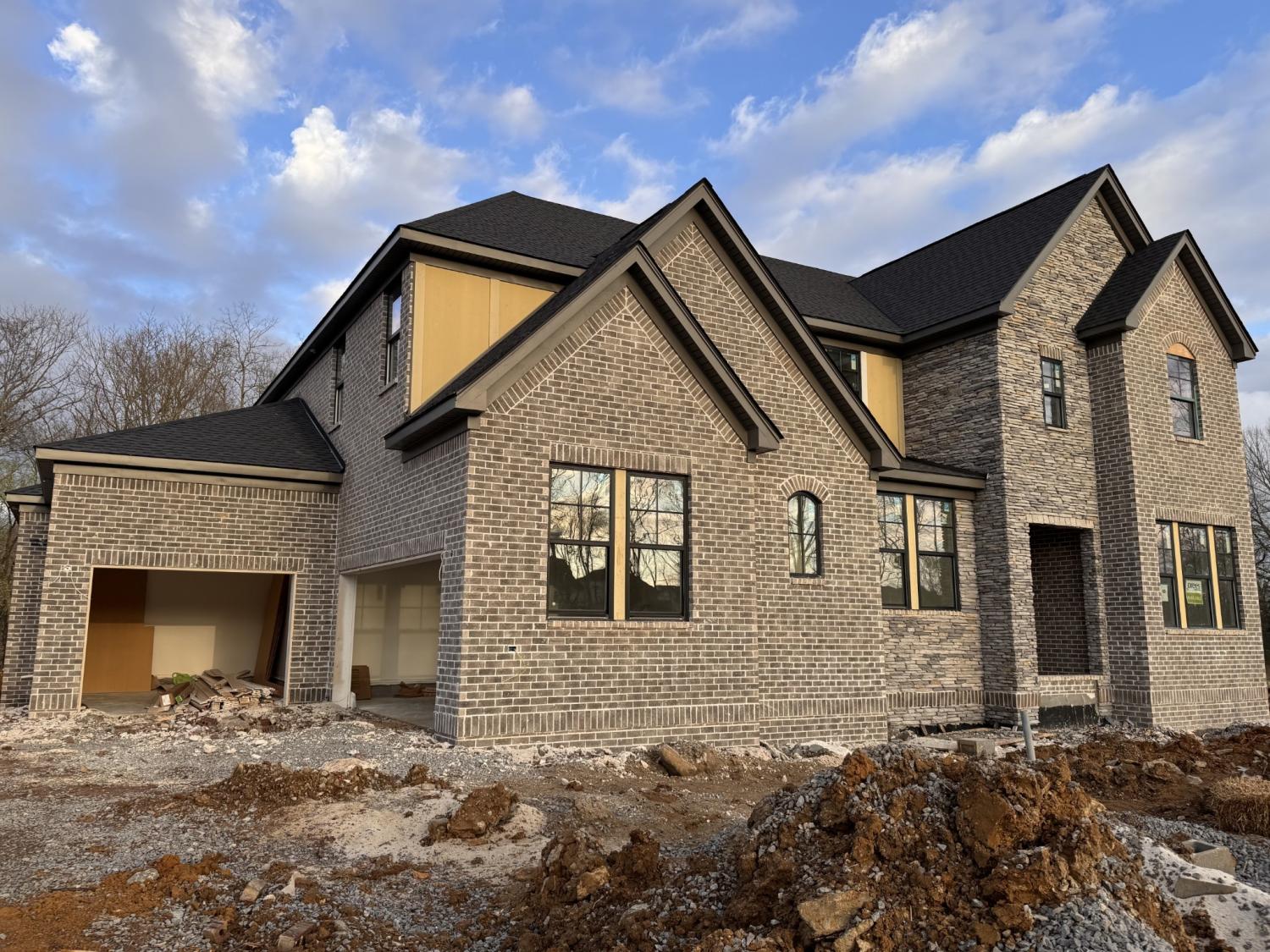 5924-Luke-Court For Sale