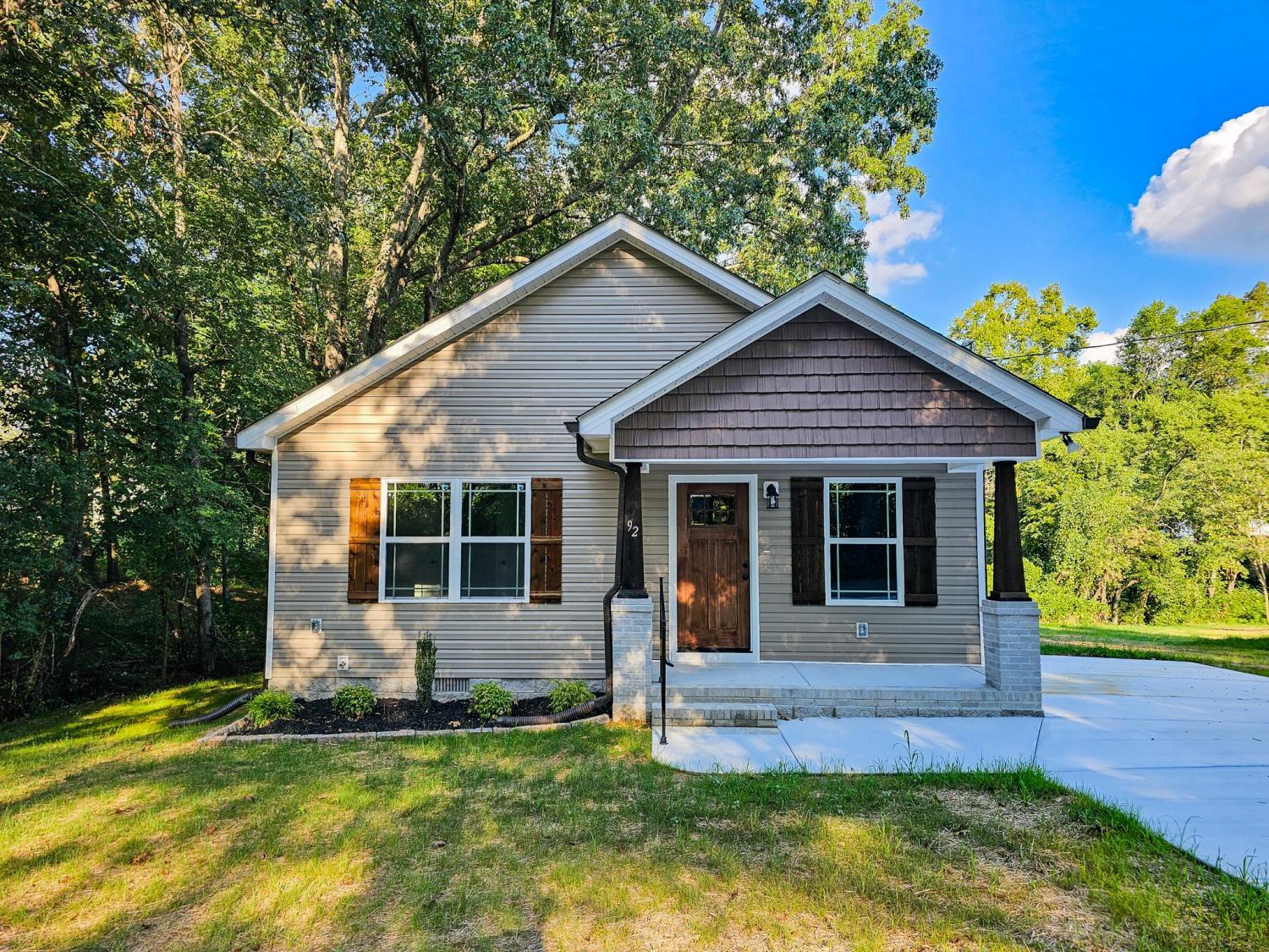 92-Lakeview-St For Sale