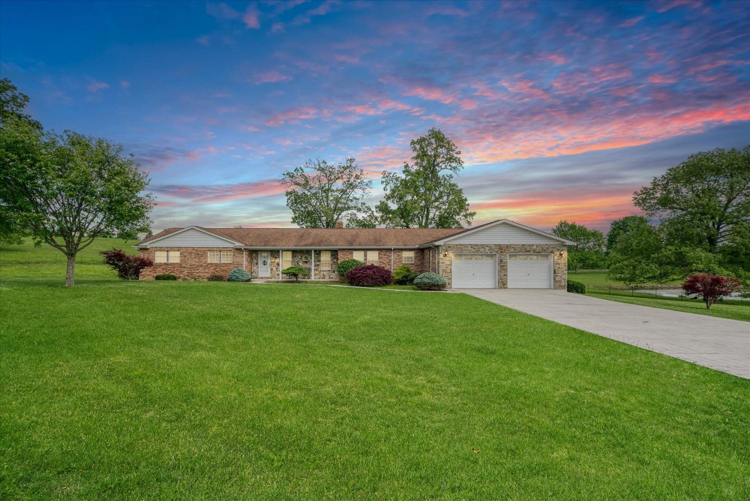 390-Lincoln-St For Sale