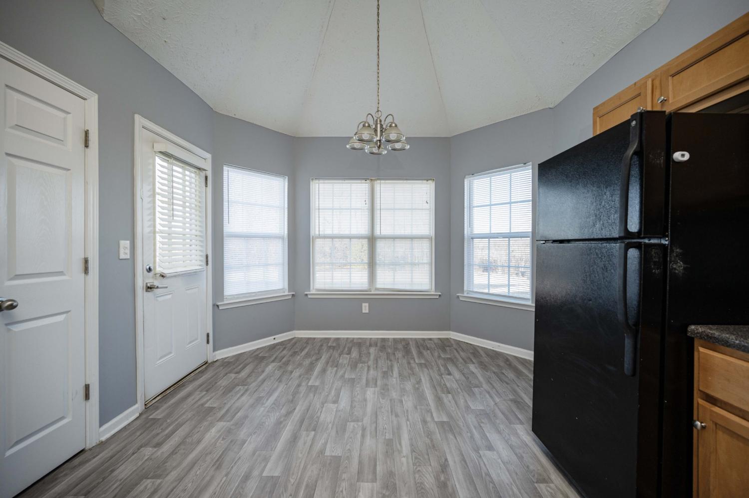 3039 Ridgewood Dr TN 37037 For Sale - 