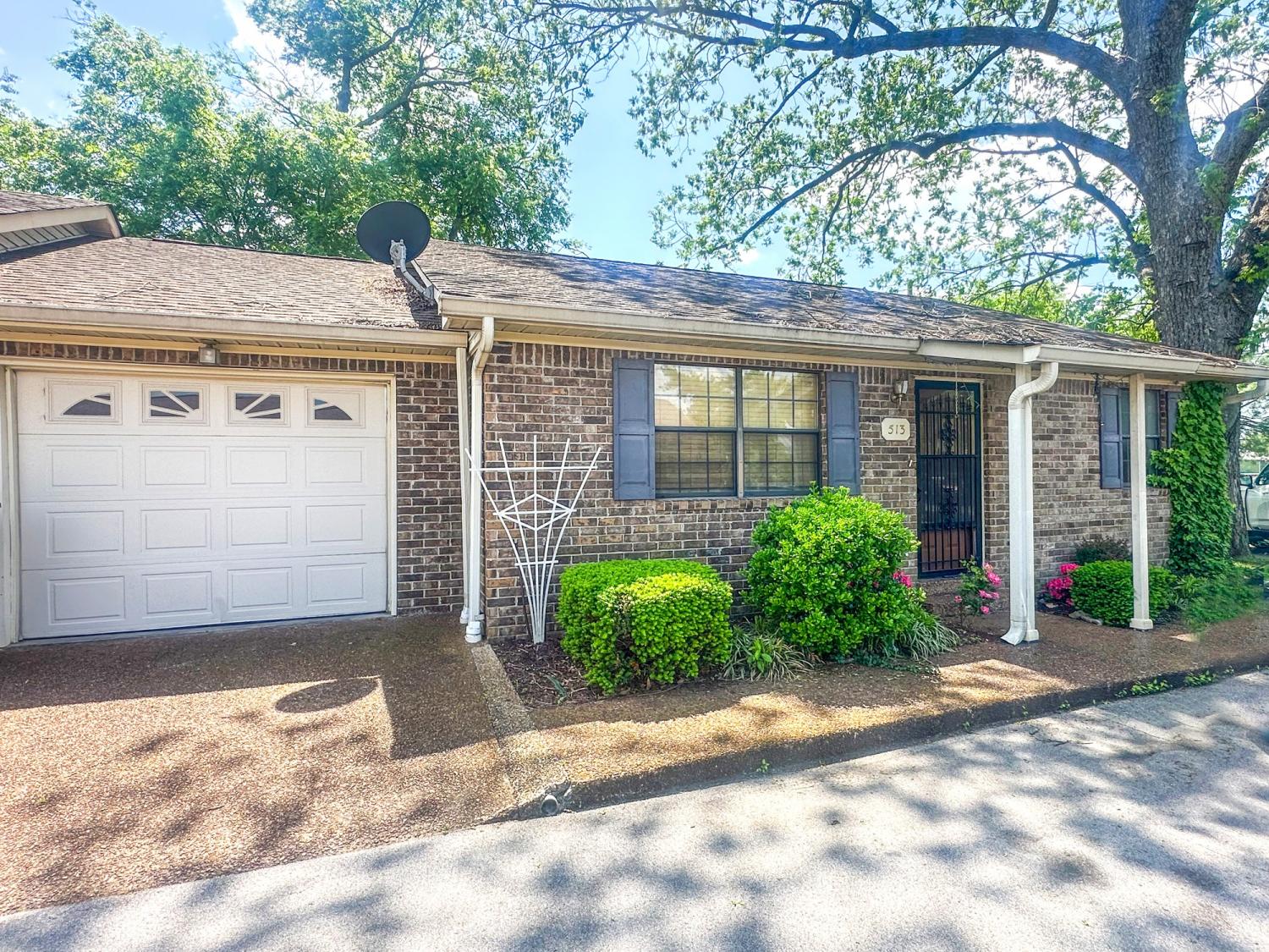 513-N-Maple-St For Sale