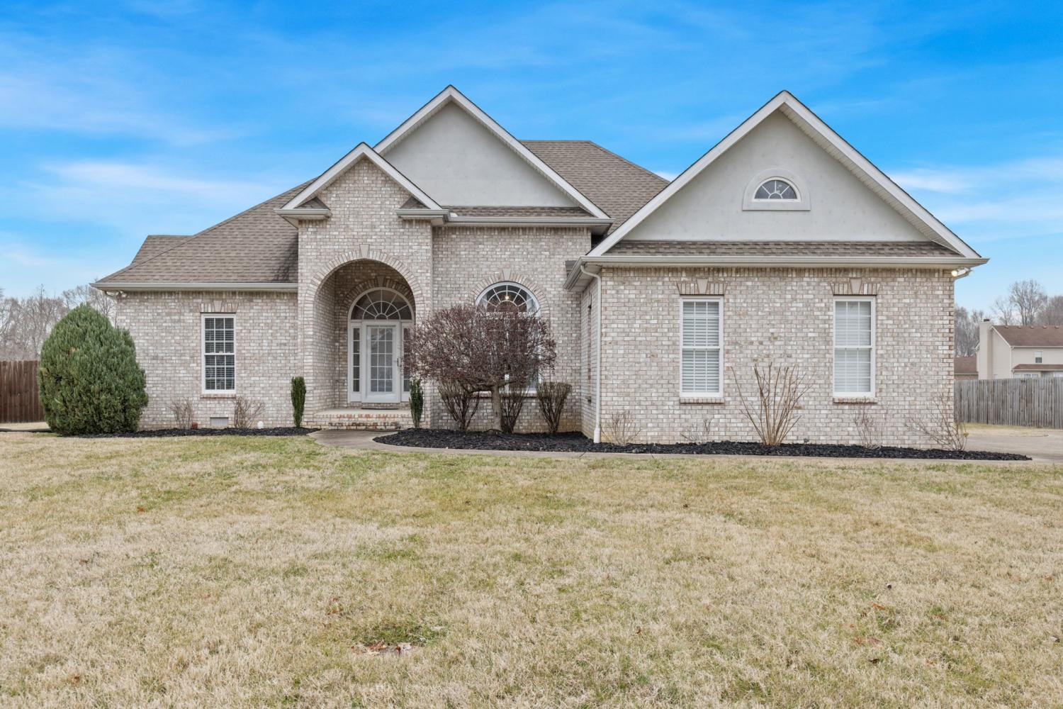 208-Deerfield-Dr For Sale