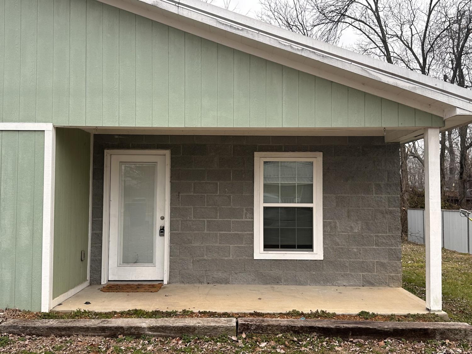 128-N-Oak-St For Sale