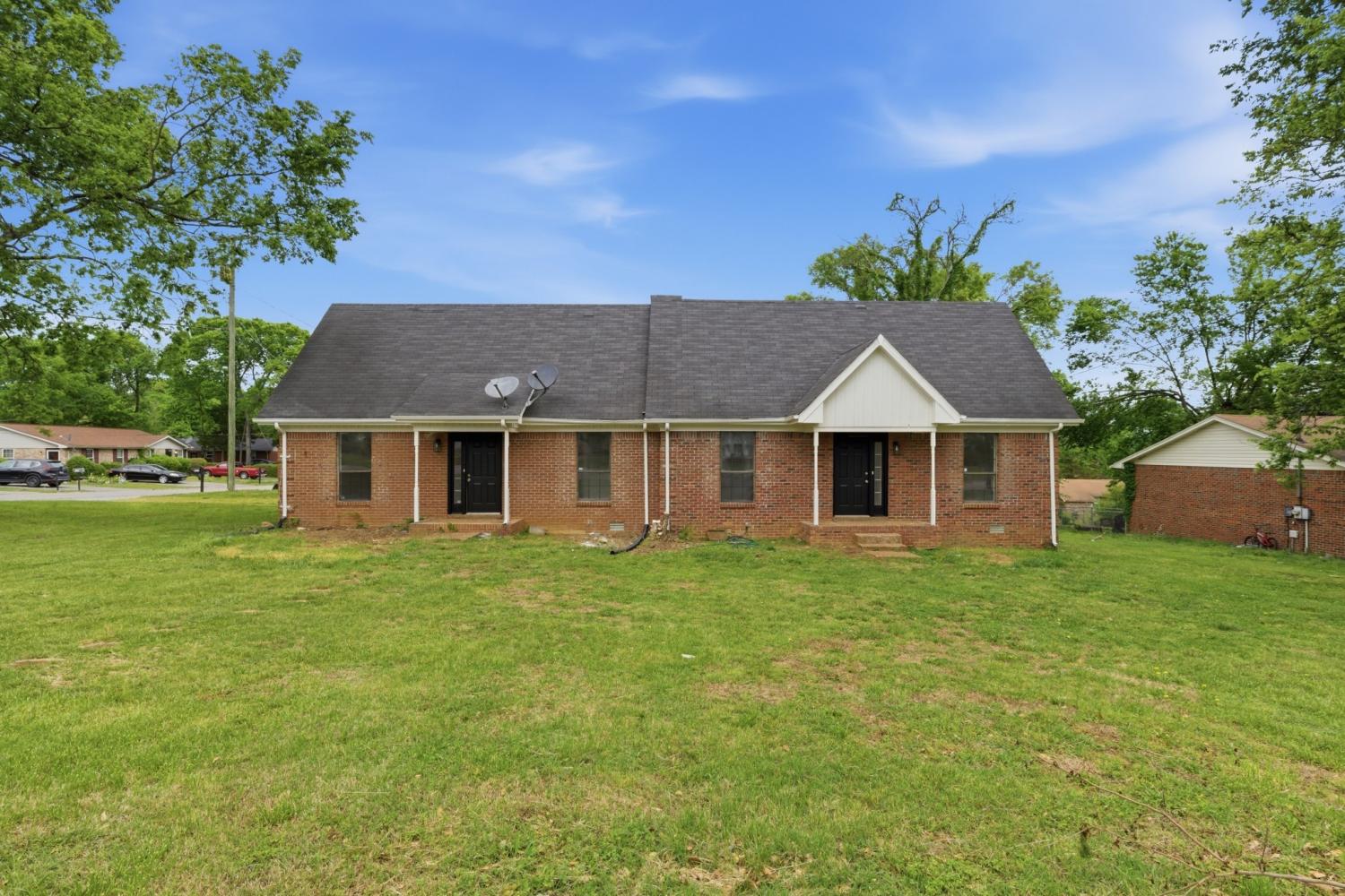 1520 Meadow Bend Dr TN 37115 For Sale - 