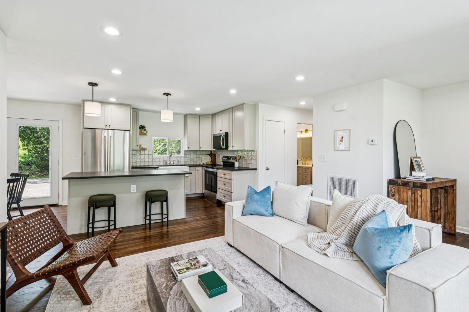 4001-Dumbarton-Dr For Sale