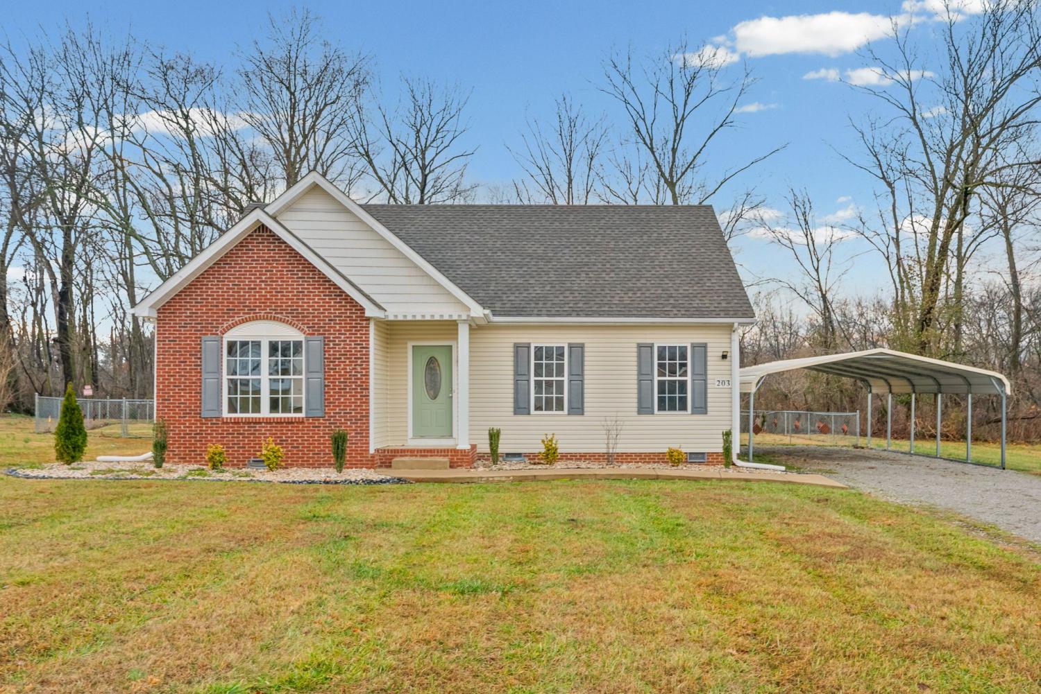 203-Molly-Ave For Sale