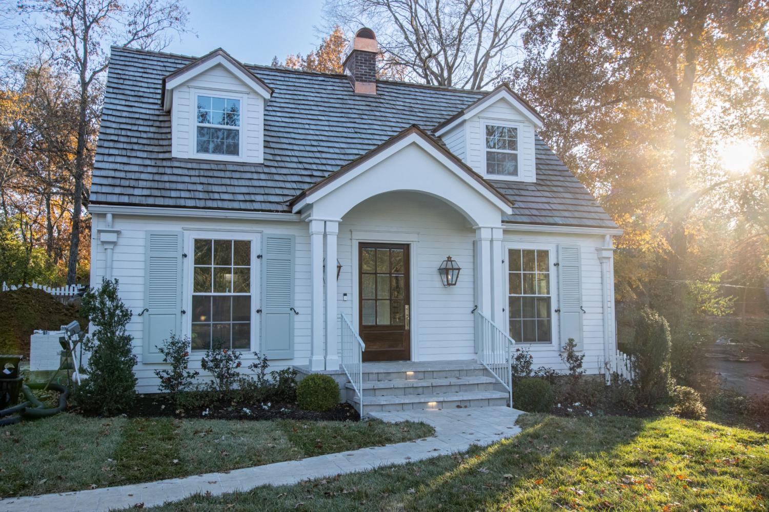 4401-Iroquois-Ave For Sale