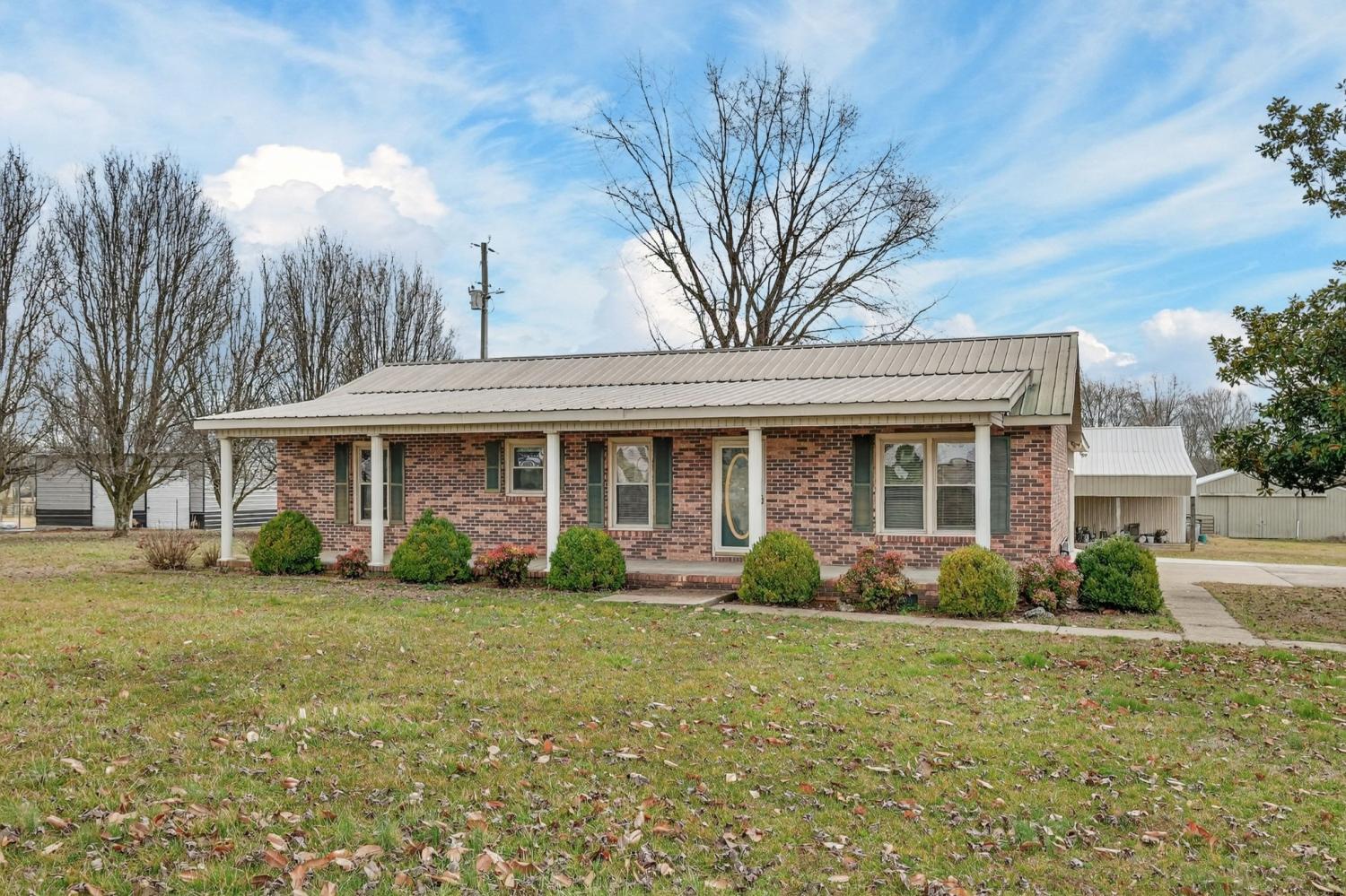 679-Howell-Hill-Rd For Sale