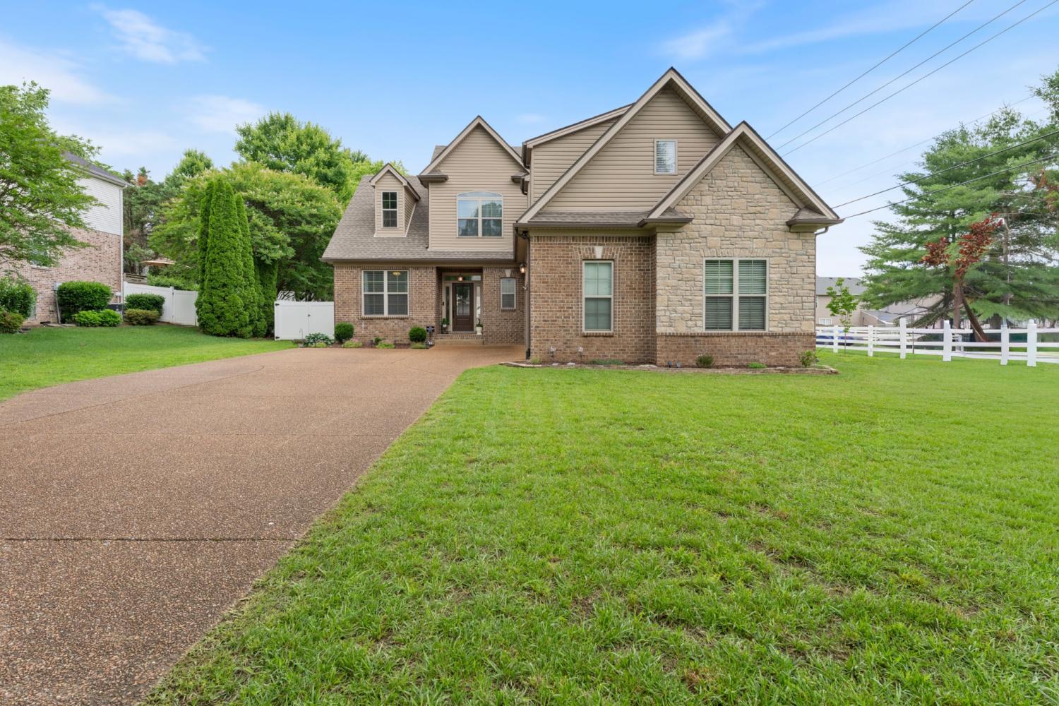 1600 Inverness Dr TN 37174 For Sale - 