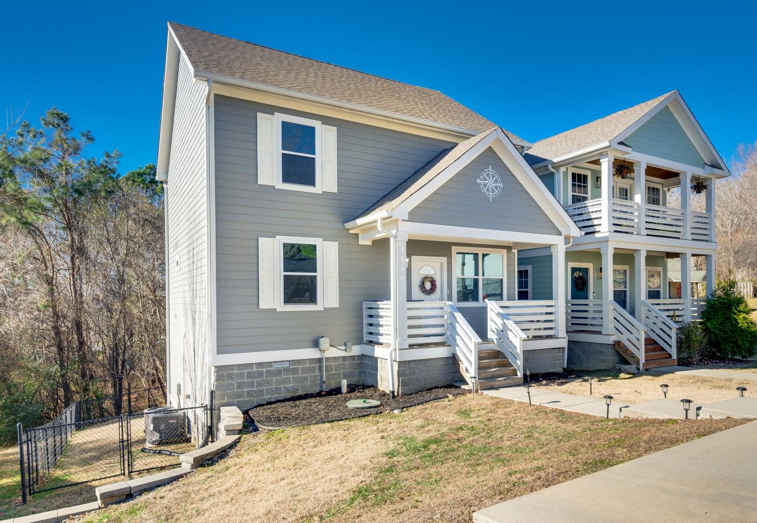 114-Poole-St--N For Sale