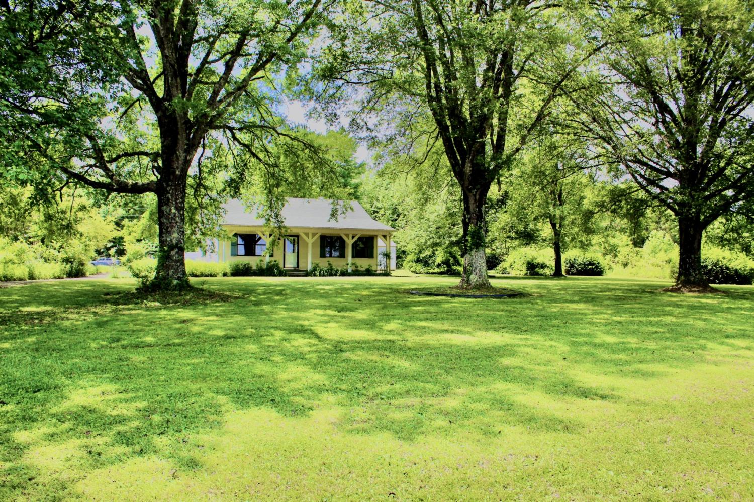 825-Golf-Dr For Sale
