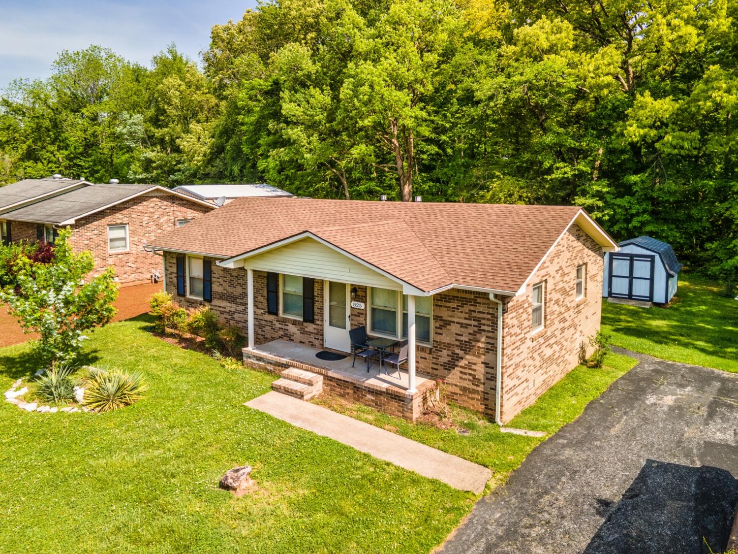 825-Oak-St For Sale