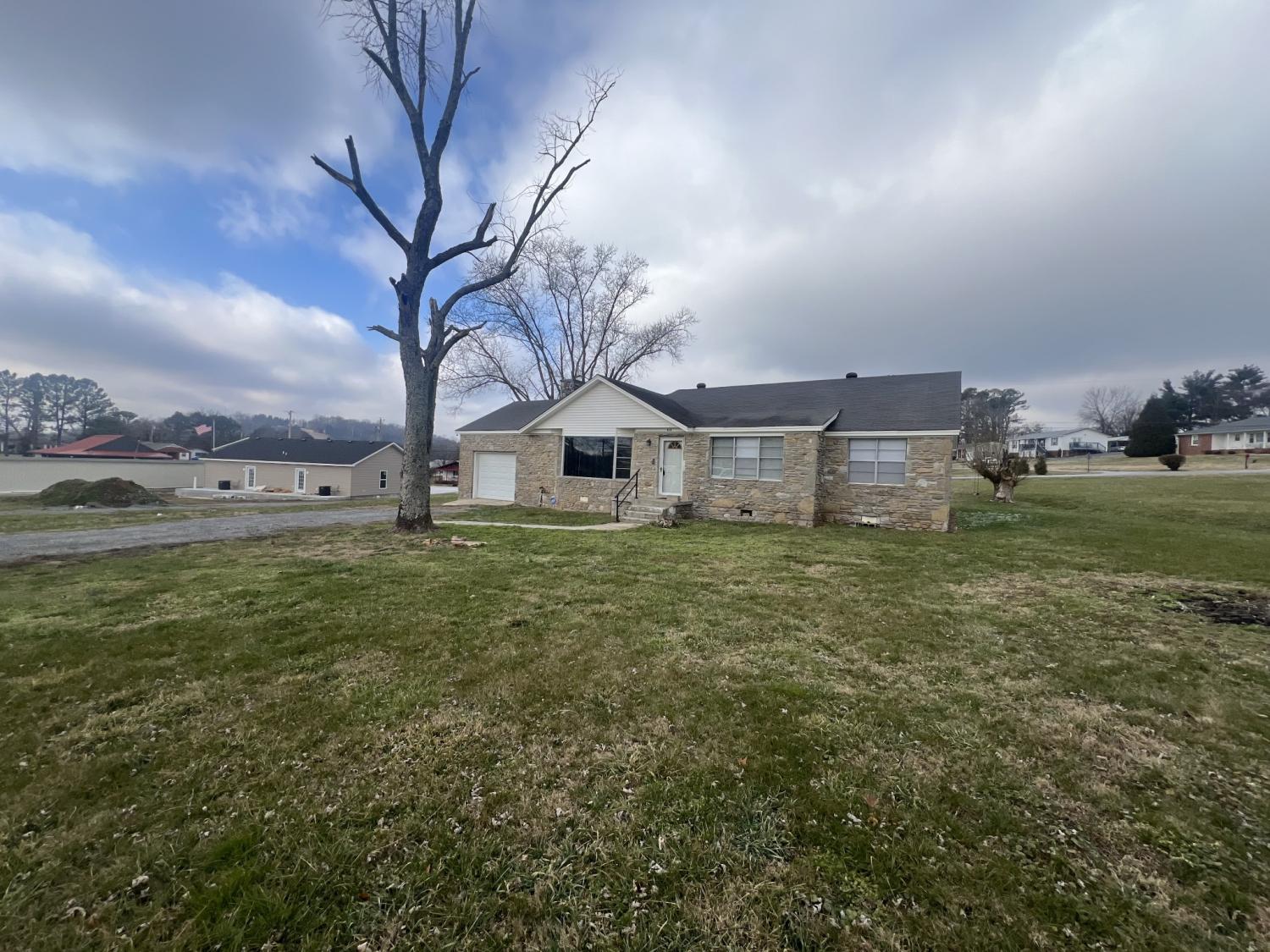 610-Majors-Blvd For Sale