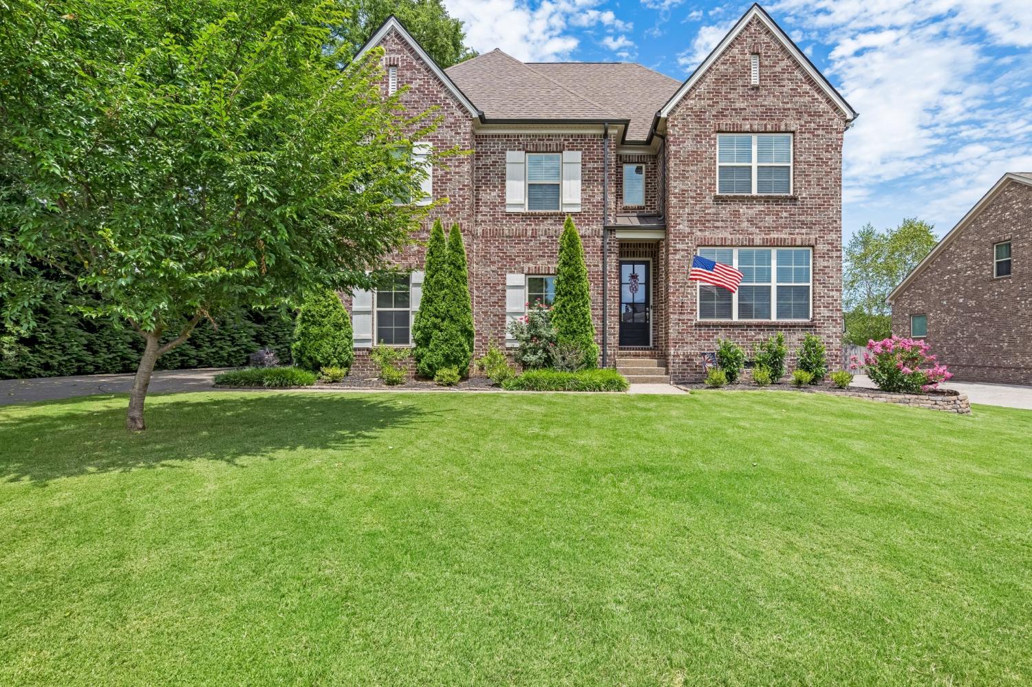 4BR, 4BA, Spring Hill