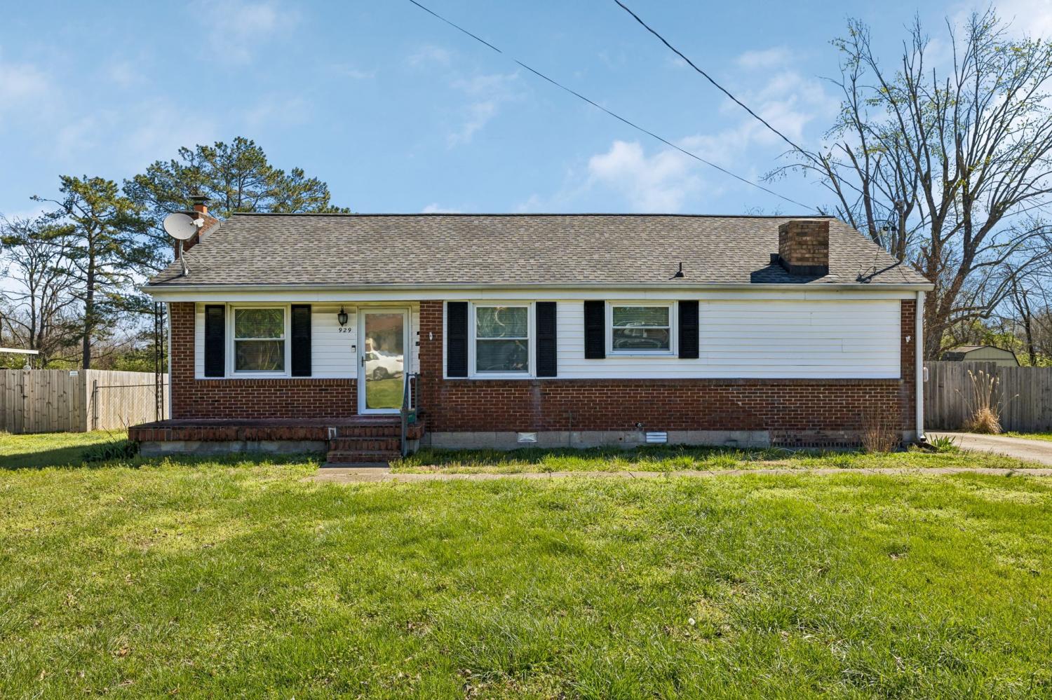 929-Lemont-Dr For Sale