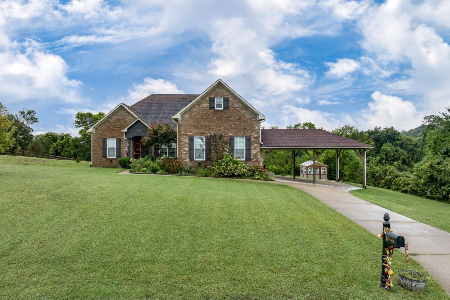 1855-Lochlann-Dr For Sale