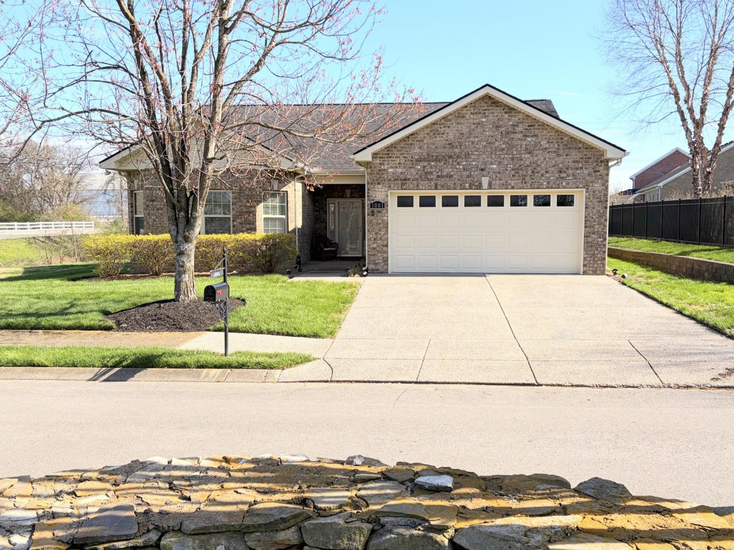 1001 Meadowview Dr TN 37174 For Sale - 