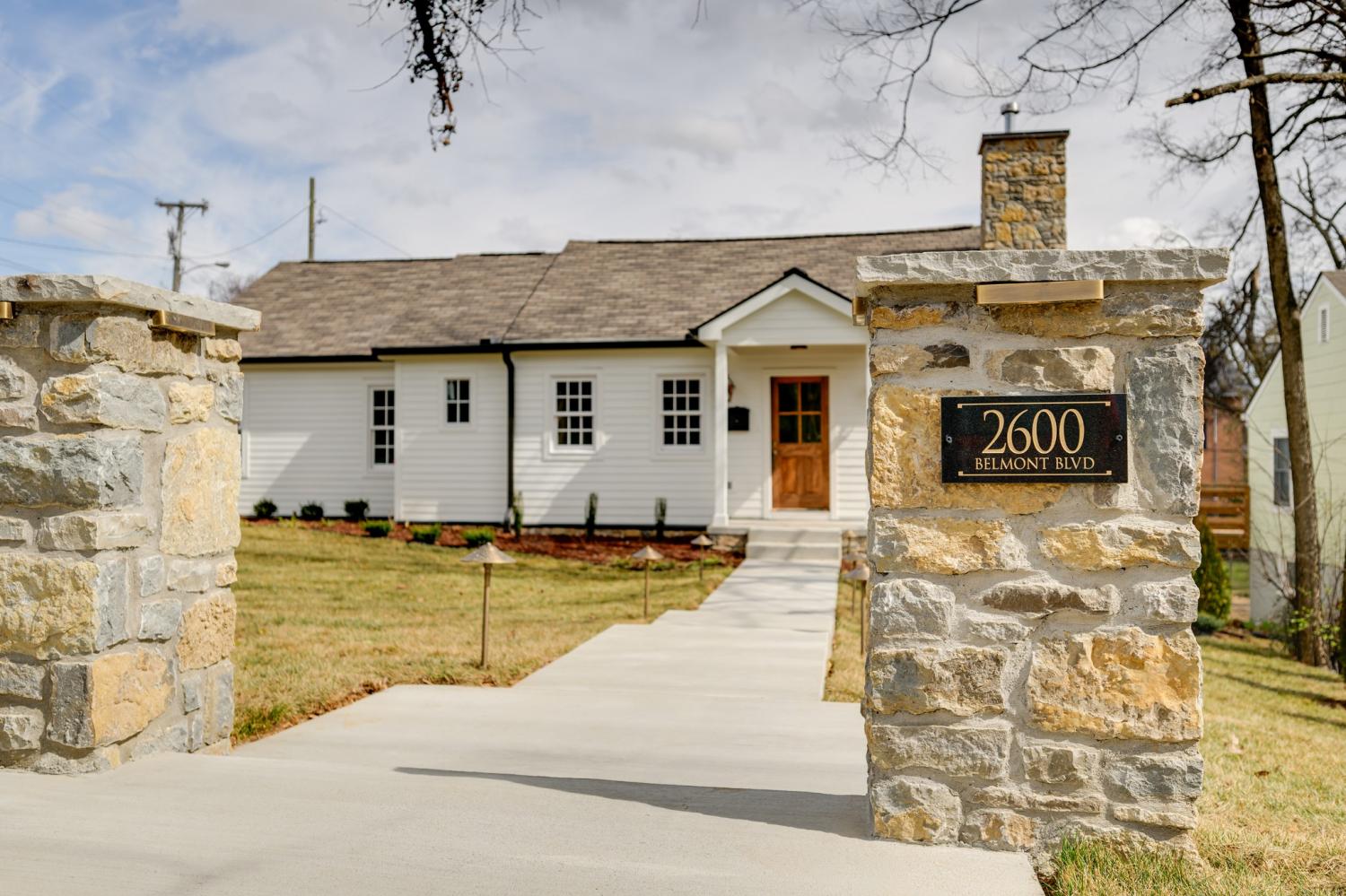 2600-Belmont-Blvd For Sale