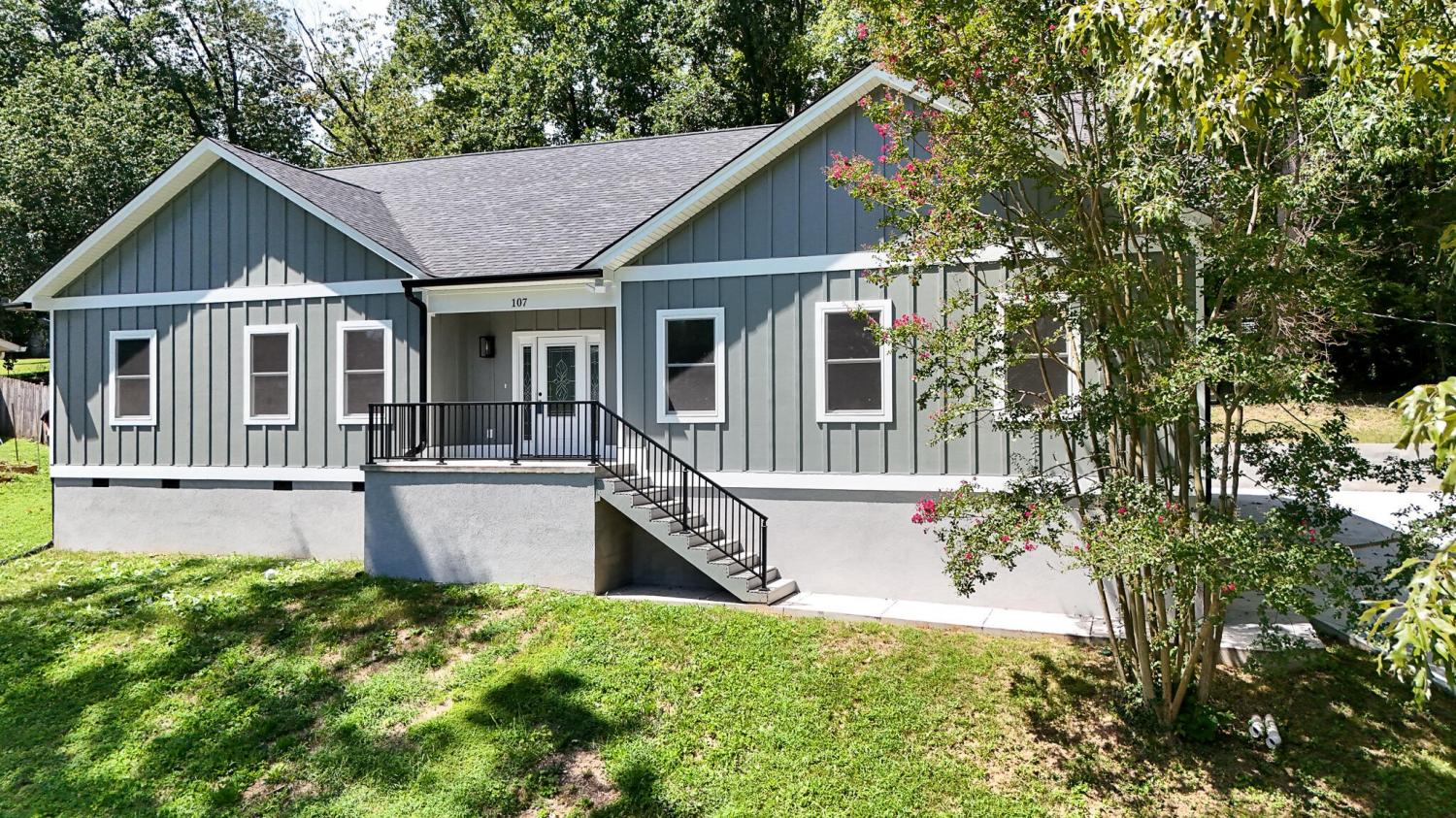 107-Douglas-Drive For Sale