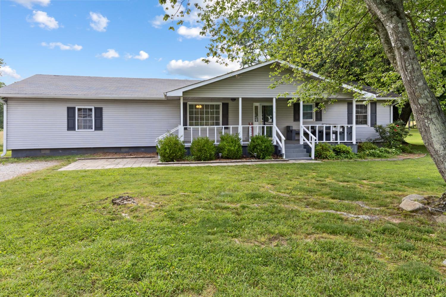 230-Lee-Ln For Sale