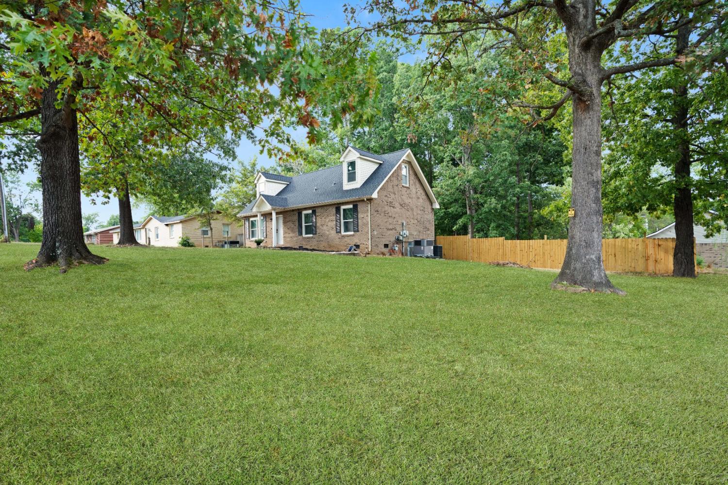 147-Saratoga-Dr For Sale