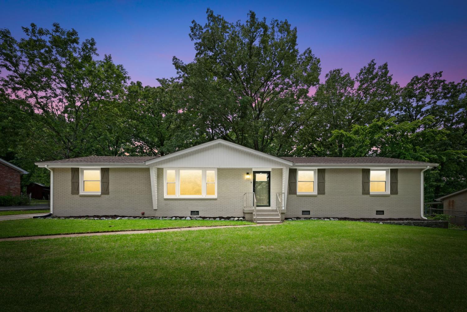 128-Delaware-Dr For Sale