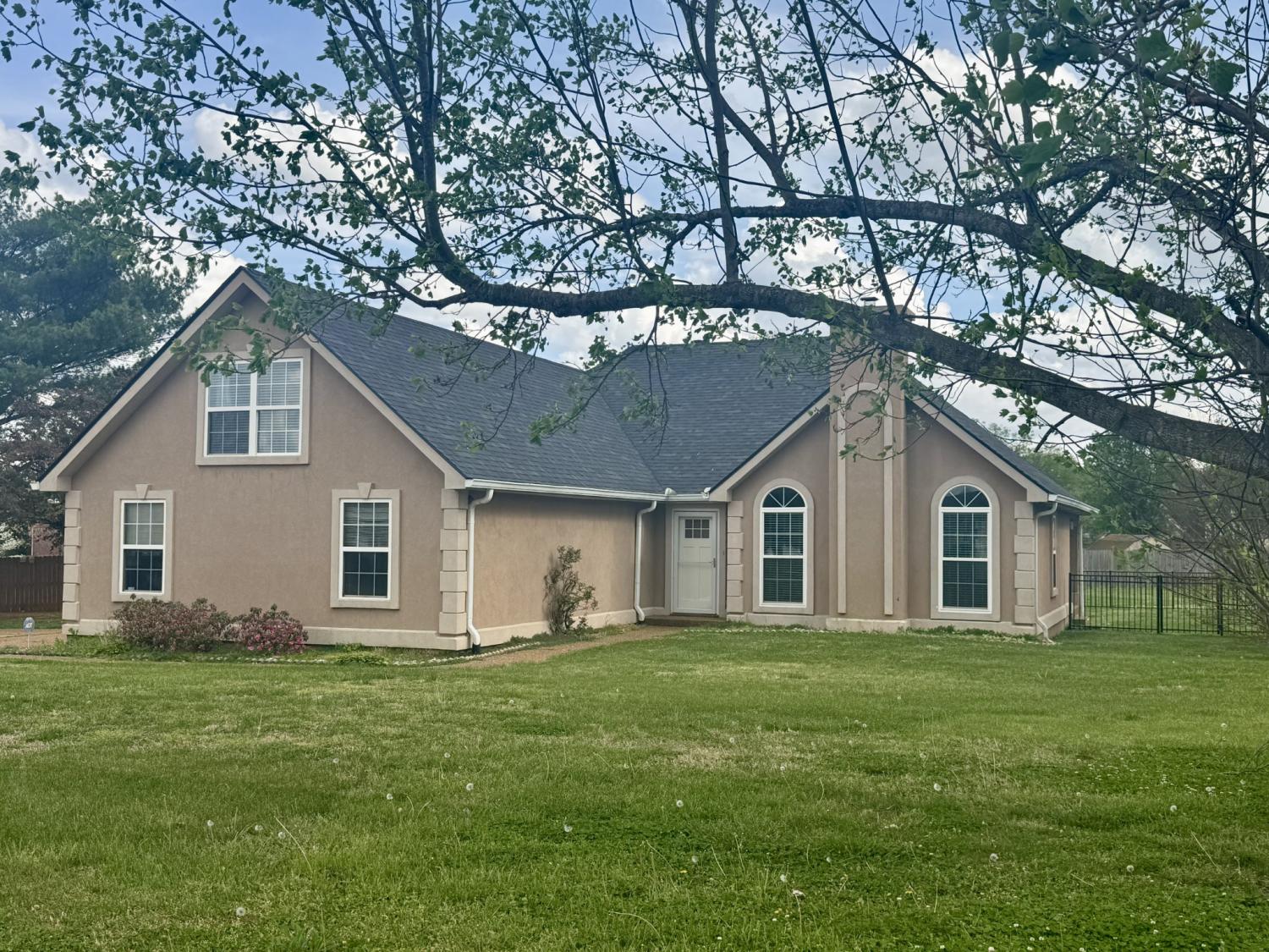 1240-Hunters-Point-Ln For Sale