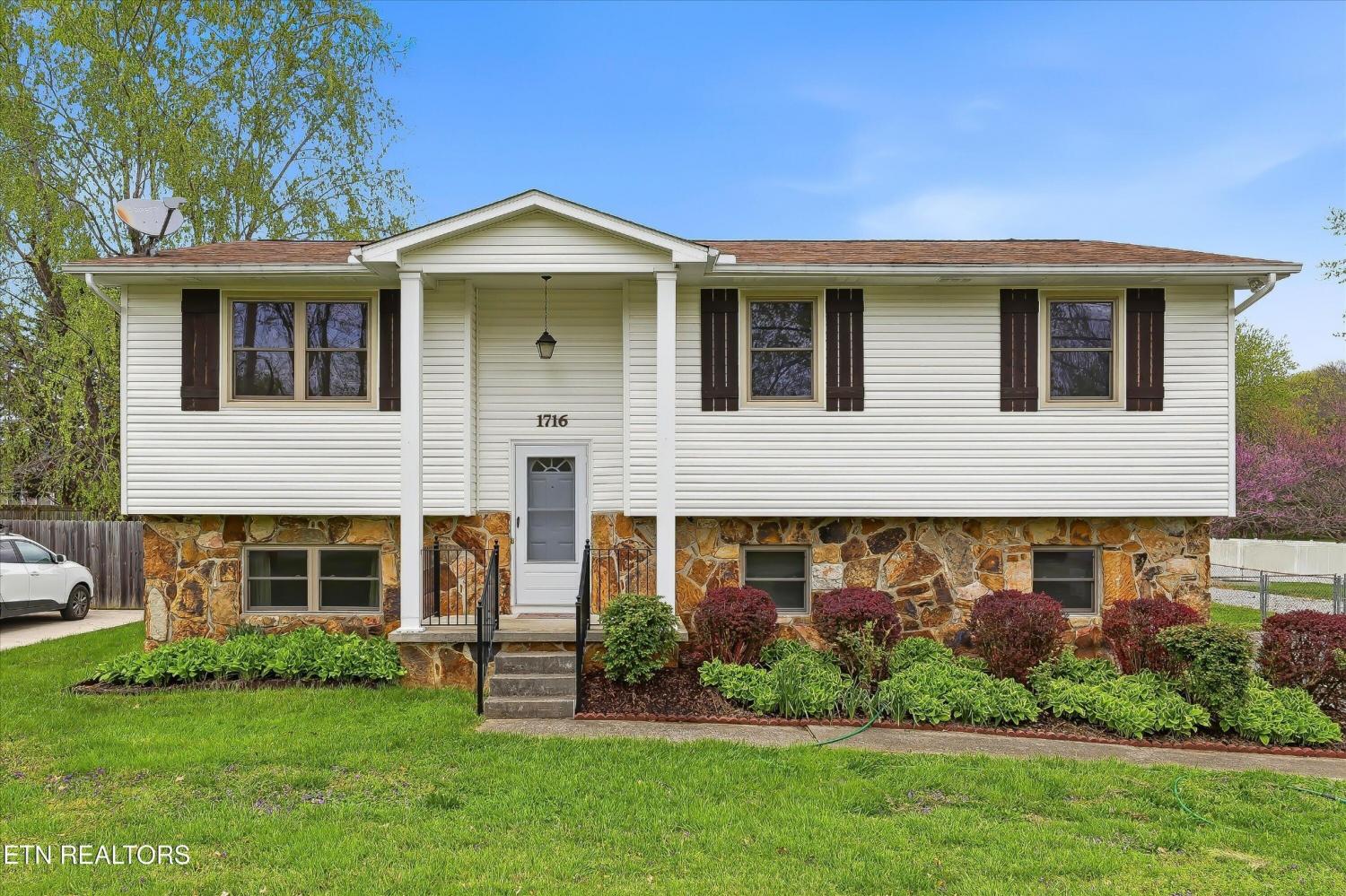 1716-Campfire-Drive For Sale