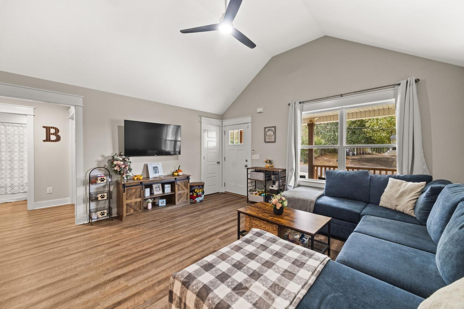 103C-Oak-Park-Dr For Sale