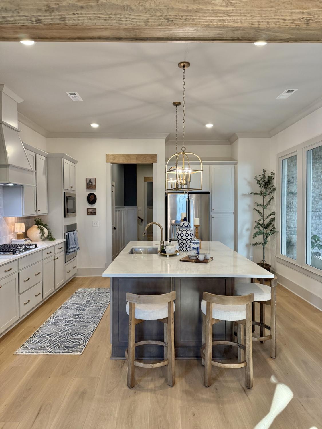 150-Salton-Lane For Sale