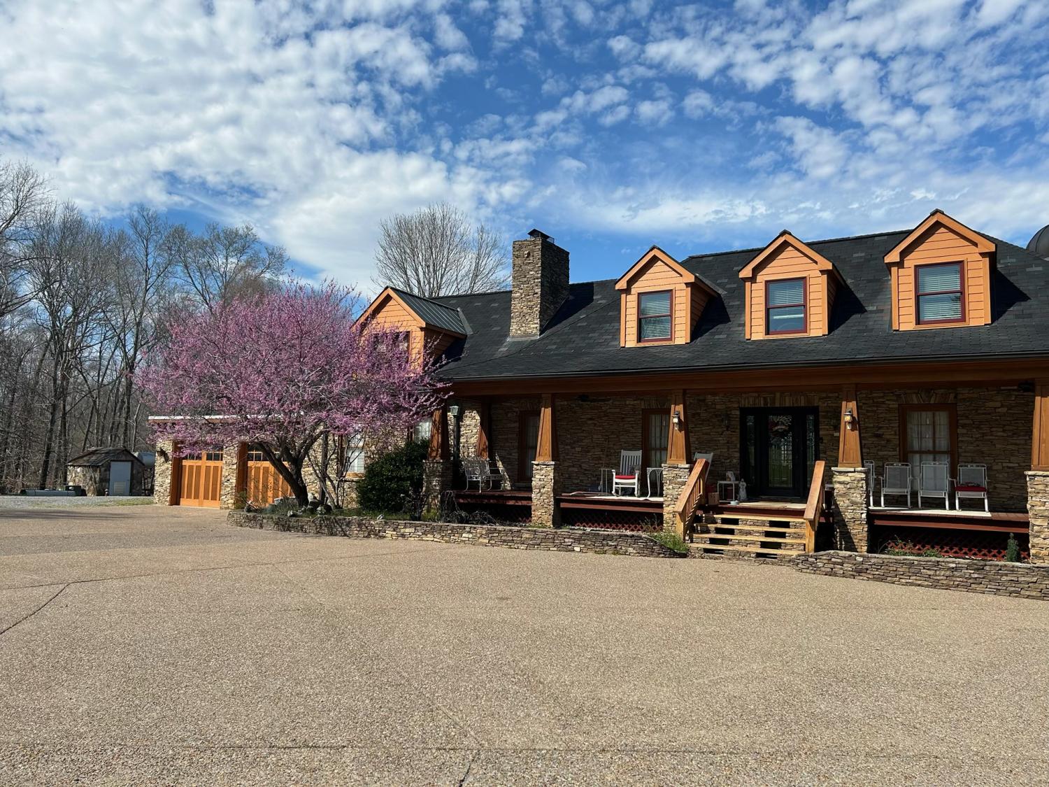 1374-Peter-Pond-Rd For Sale