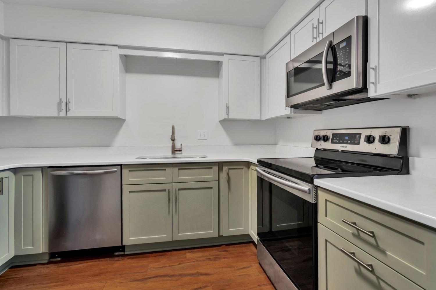 155-Ellington-Pl For Sale