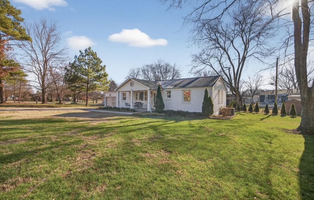 305-Evergreen-Dr For Sale