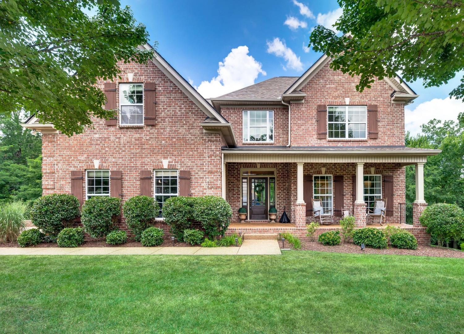 1542-Red-Oak-Ln For Sale