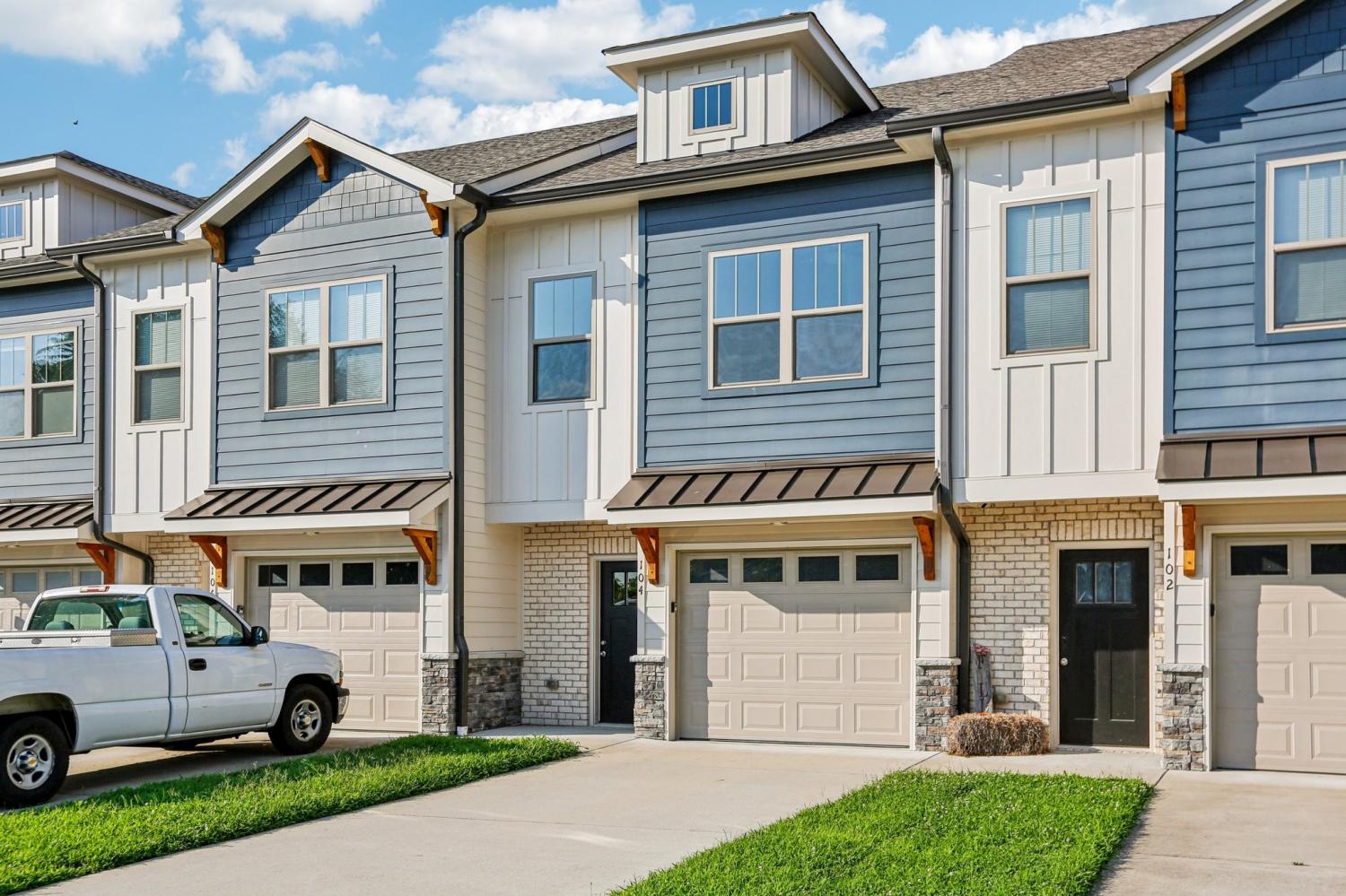104-Hartsville-Ct For Sale