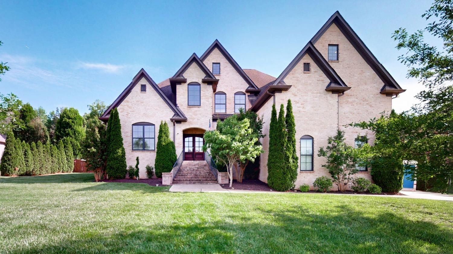 203-W-Chandler-Ct For Sale