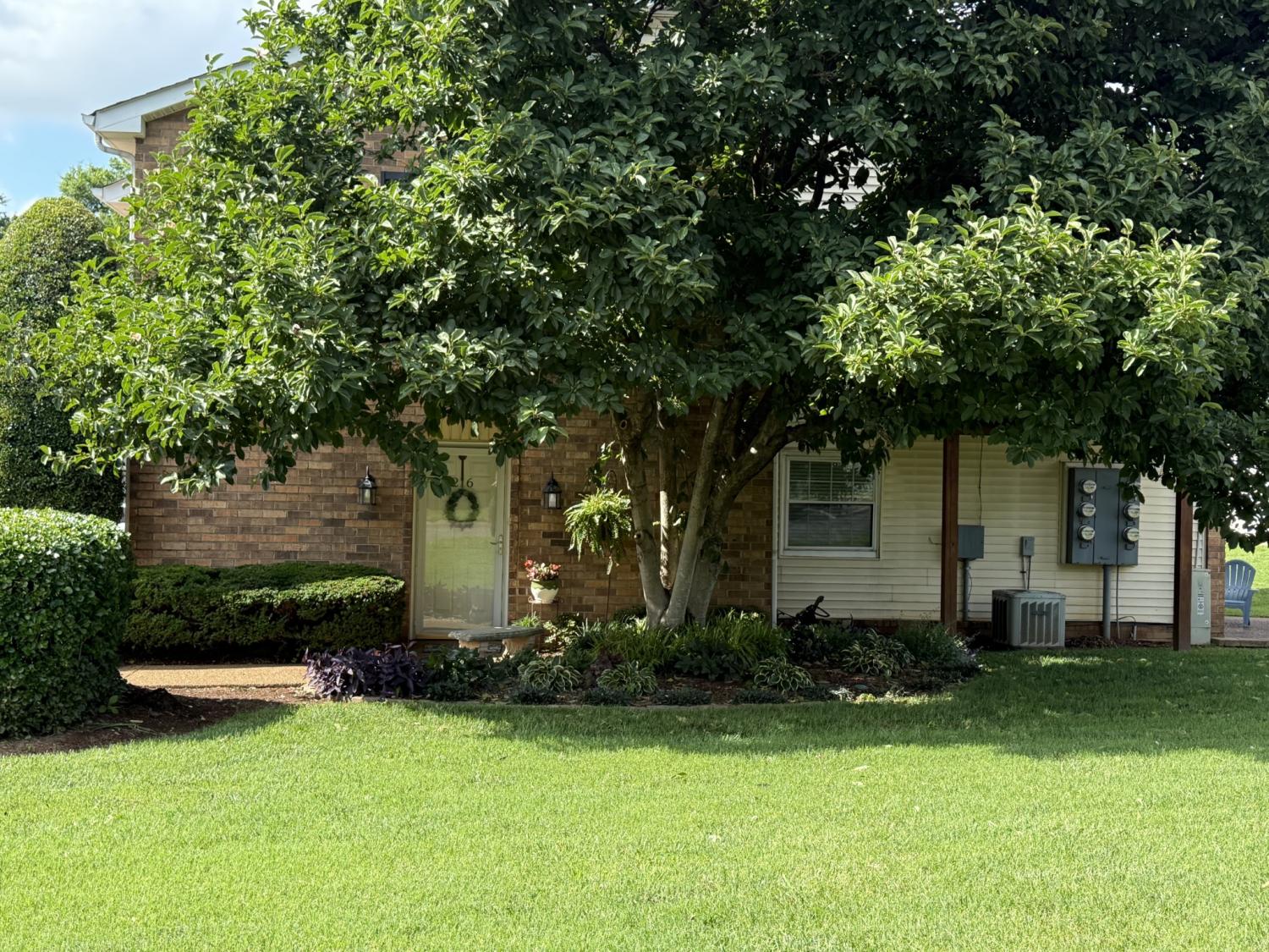 216-Cottage-Pl For Sale