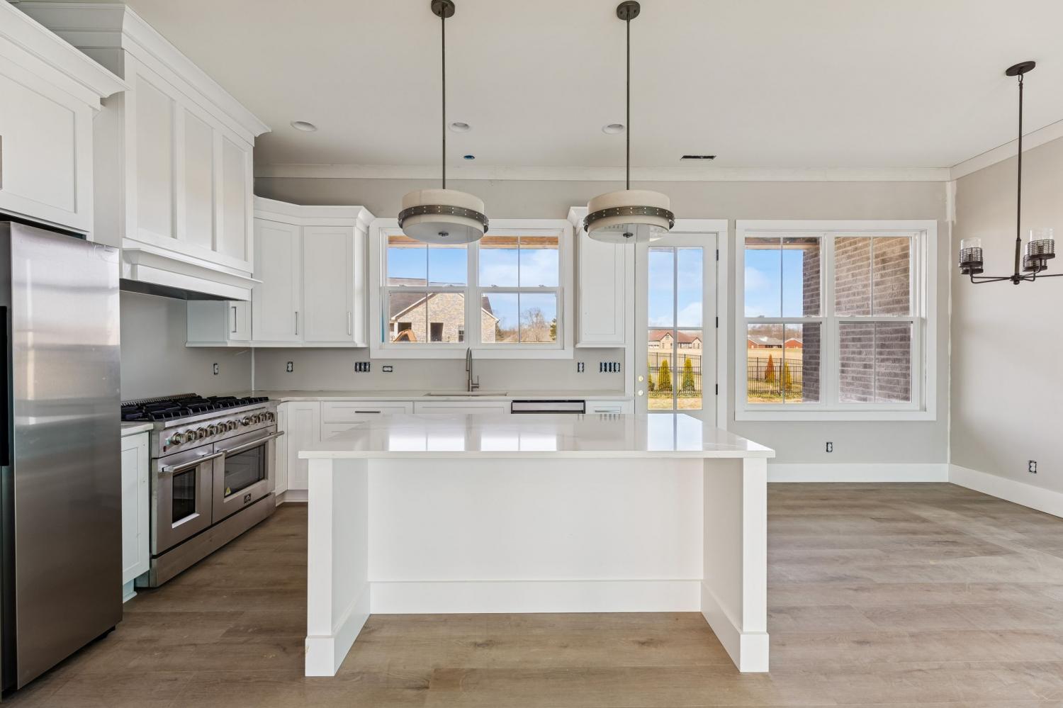 374-Chestnut-Oak-Avenue For Sale