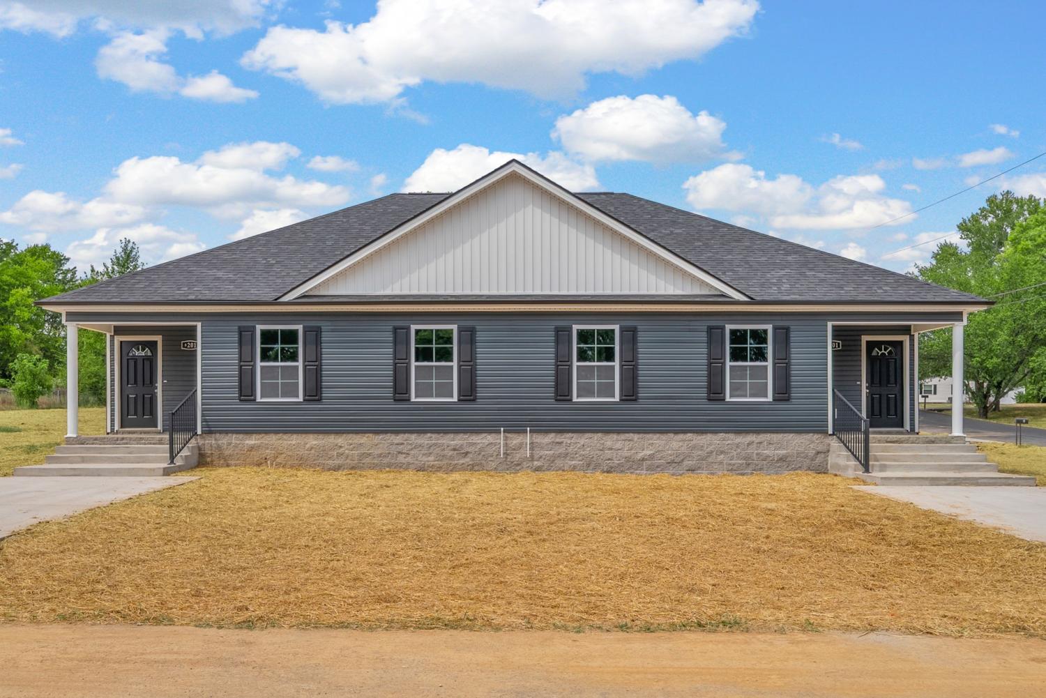 201-Pineridge-Dr For Sale