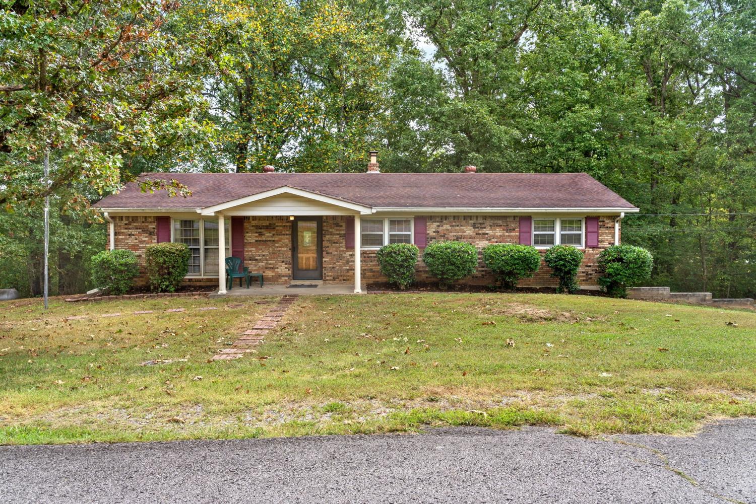 640-Dogwood-Dr For Sale