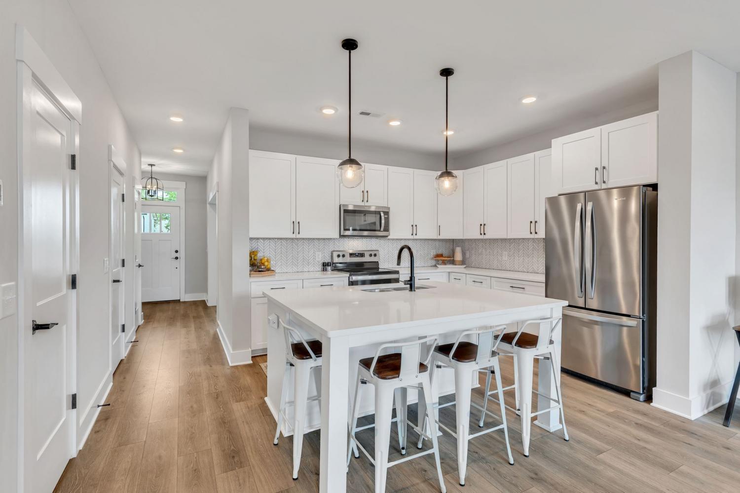 2087-Oakwood-Ave For Sale