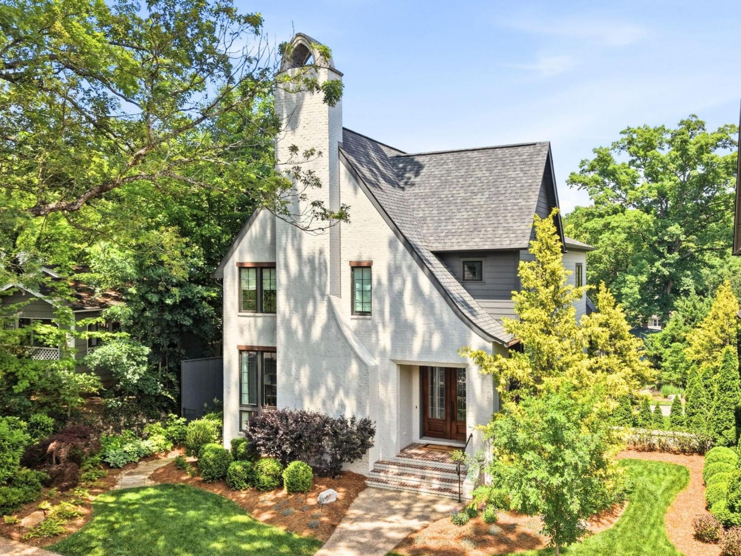 923-Endicott-Street For Sale