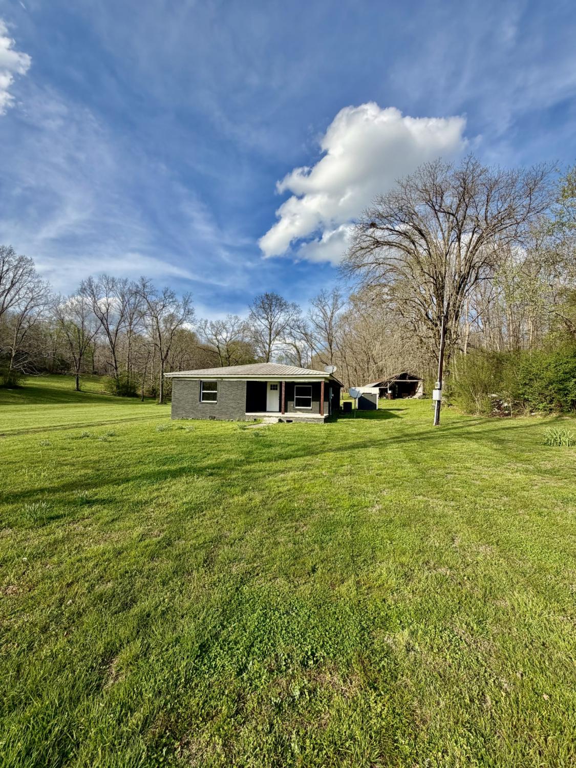 708-Waterloo-Rd For Sale